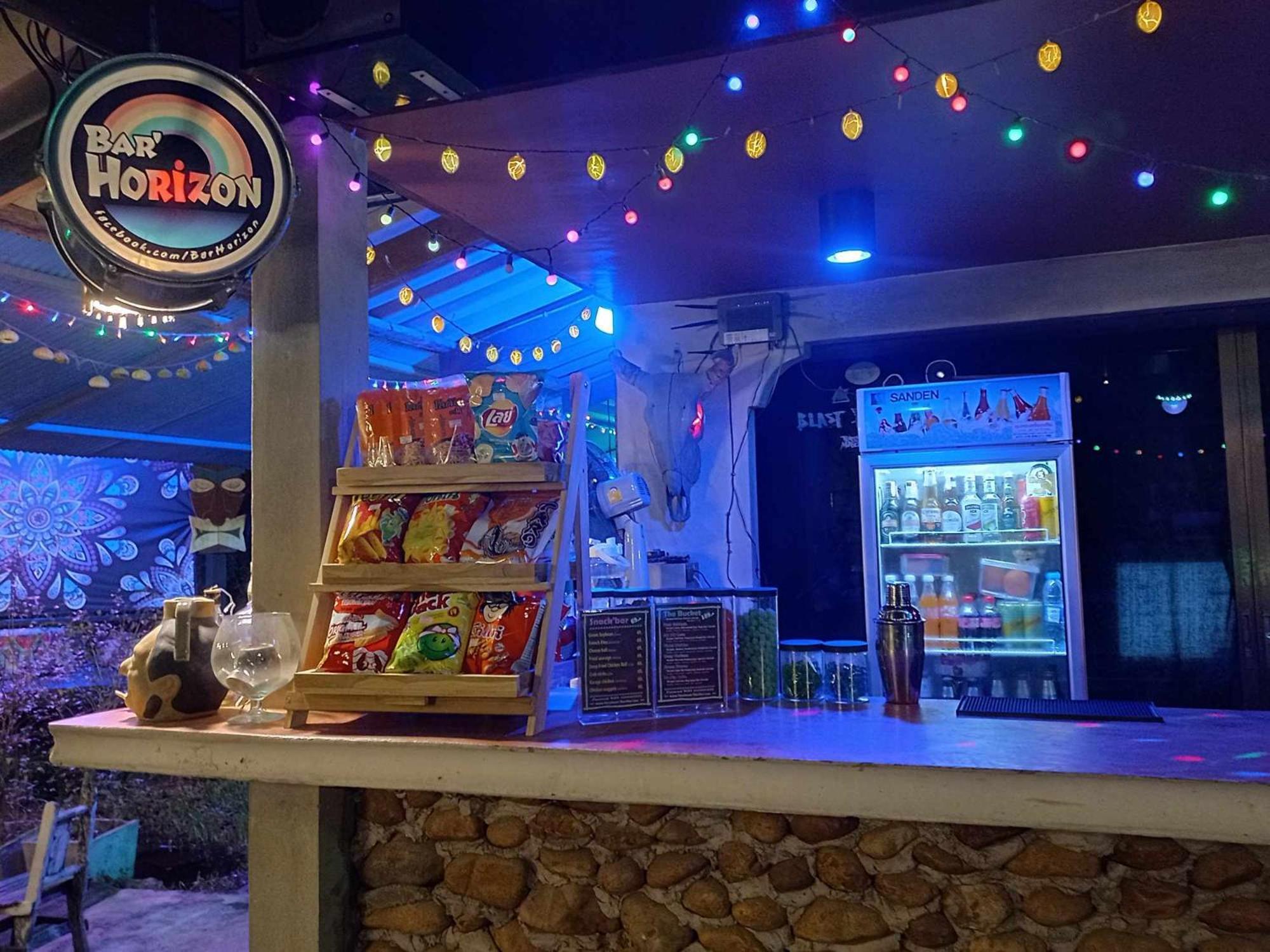 Bar Horizon Hostel Чумпхон Экстерьер фото